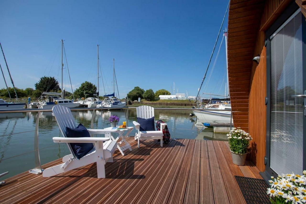 Готель Sea Breeze Ark 900 Емсворт Екстер'єр фото