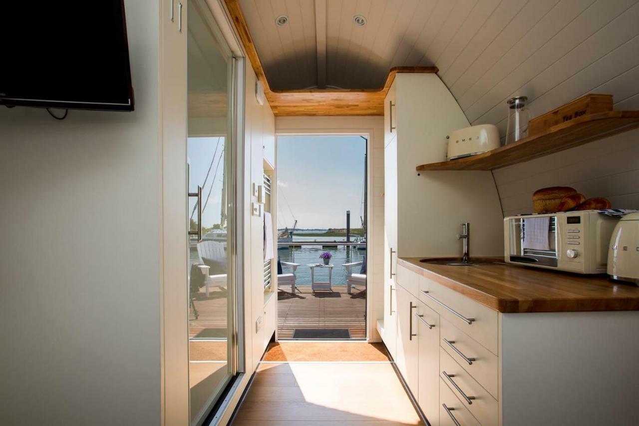 Готель Sea Breeze Ark 900 Емсворт Екстер'єр фото